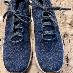 NoBull men’s runners